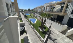 OPPORTUNITY! Modern Top Floor Bungalow in Playa Flamenca/ Villamartin. Ref:ks4858