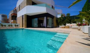 Luxury New Modern Villa with Private Pool in Los Altos/ La Florida. Ref:ks4944