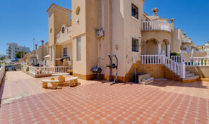 OFFER! Large Semi- Detached Villa with Spacious Plot in Villamartin. Ref:ks4916