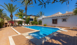 Opportunity! Beachside Villa with Private Pool in Punta Prima. Ref:ks5019