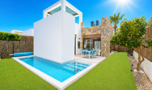 OFFER! Detached Villa in Private Pool in Lomas de Cabo Roig. Ref:ks5143