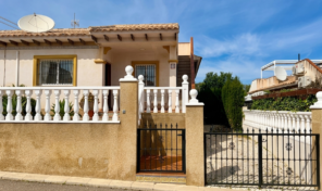 Bargain! South Facing Semi-Deatached House in Villamartin. Ref:ks5126