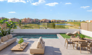 1st Line to Golf Modern Villa with Private Pool in Los Alcazares. Ref5172