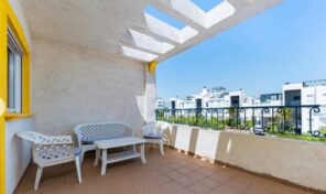 BARGAIN! Penthouse with Solarium in Punta Prima. Ref:ks5155