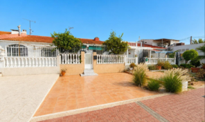 OFFER! Spacious One Level Townhouse in Torrevieja. Ref:ks5235
