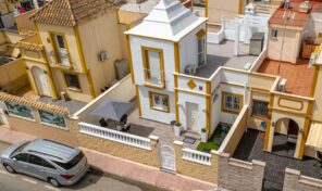 Renovated Semi-Detached Villa near Carrefour in Torrevieja. Ref:ks5248