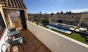 Bargain! Top Floor Bungalow with Pool Views in Villamartin. Ref:ks5297