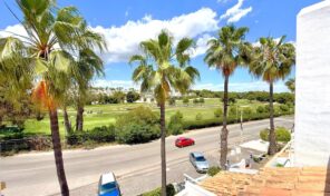 BARGAIN! Great Townhouse with Golf Views in Villamartin. Ref:ks5294